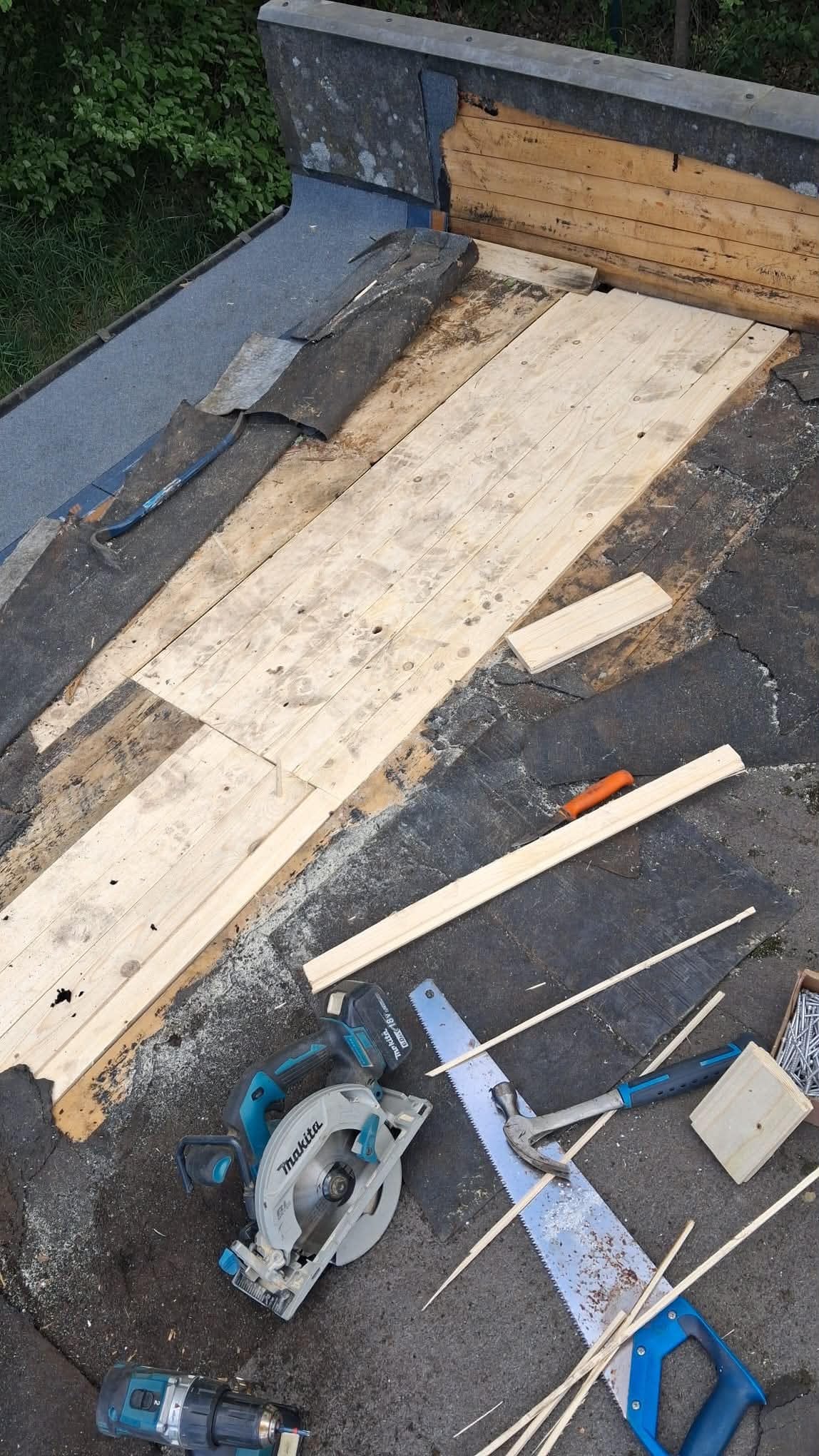 Byte av skadad råspont inför omläggning